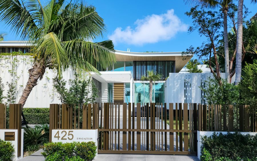 Modern Luxury Home concept: Architectural exterior
