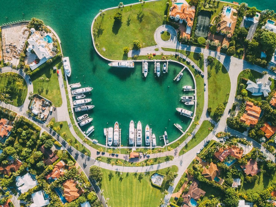 Waterfront Estate concept: Island & marina